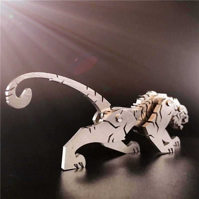 Tiger 3D Metal Model Kit (10 pieces)